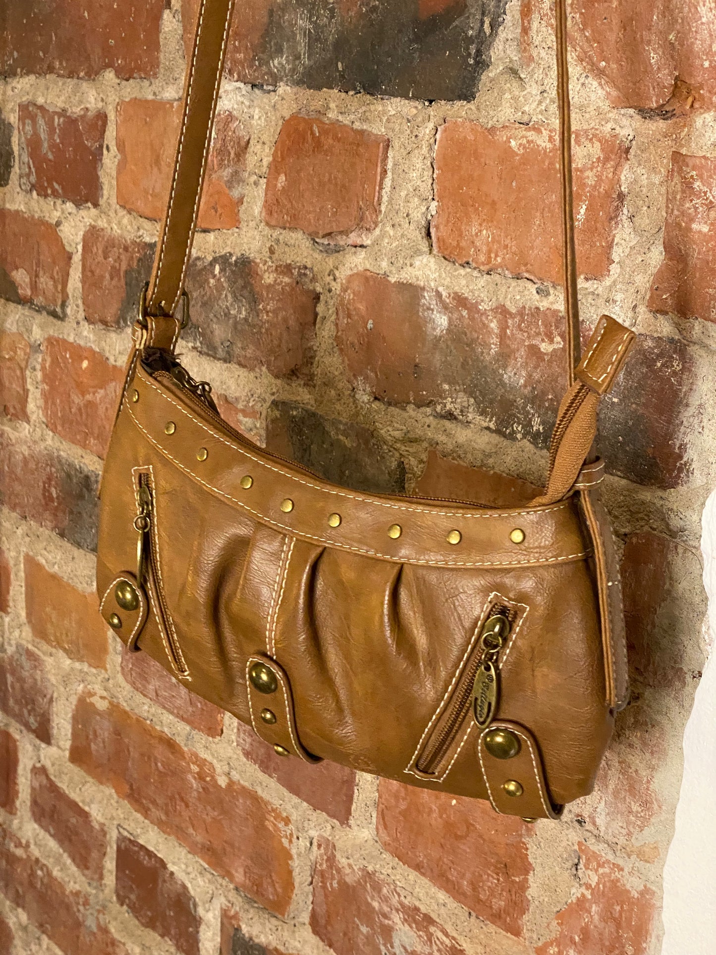Baquette crossbody