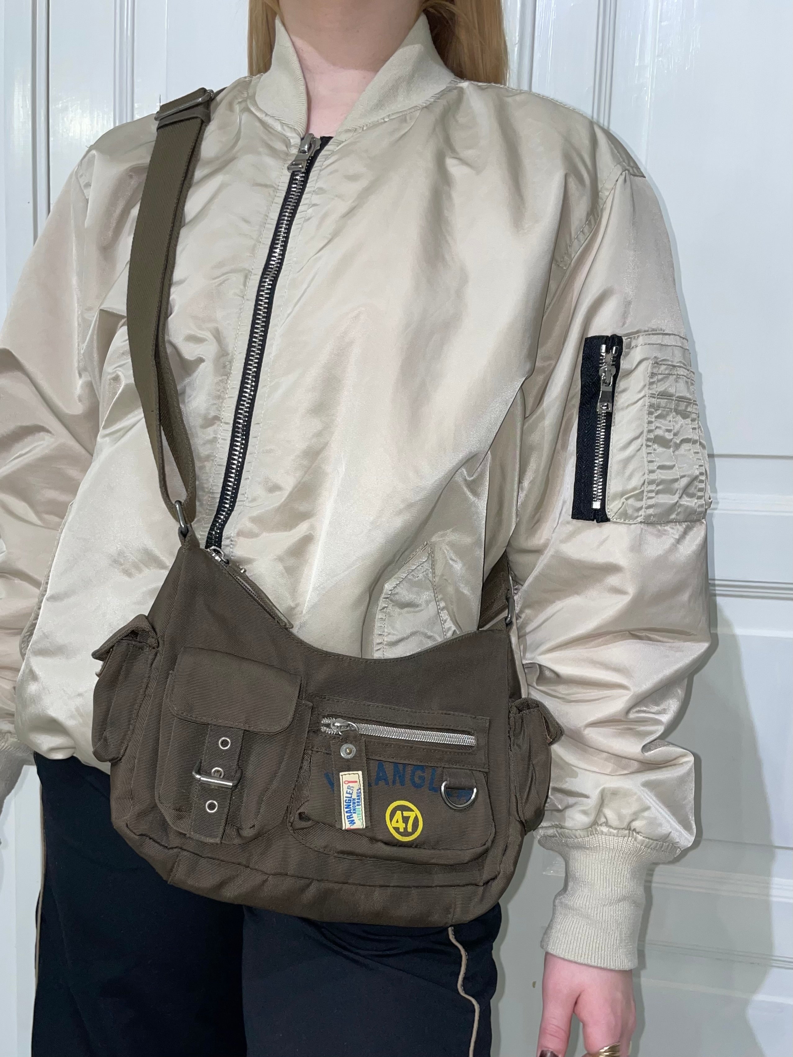 Wrangler crossbody laukku