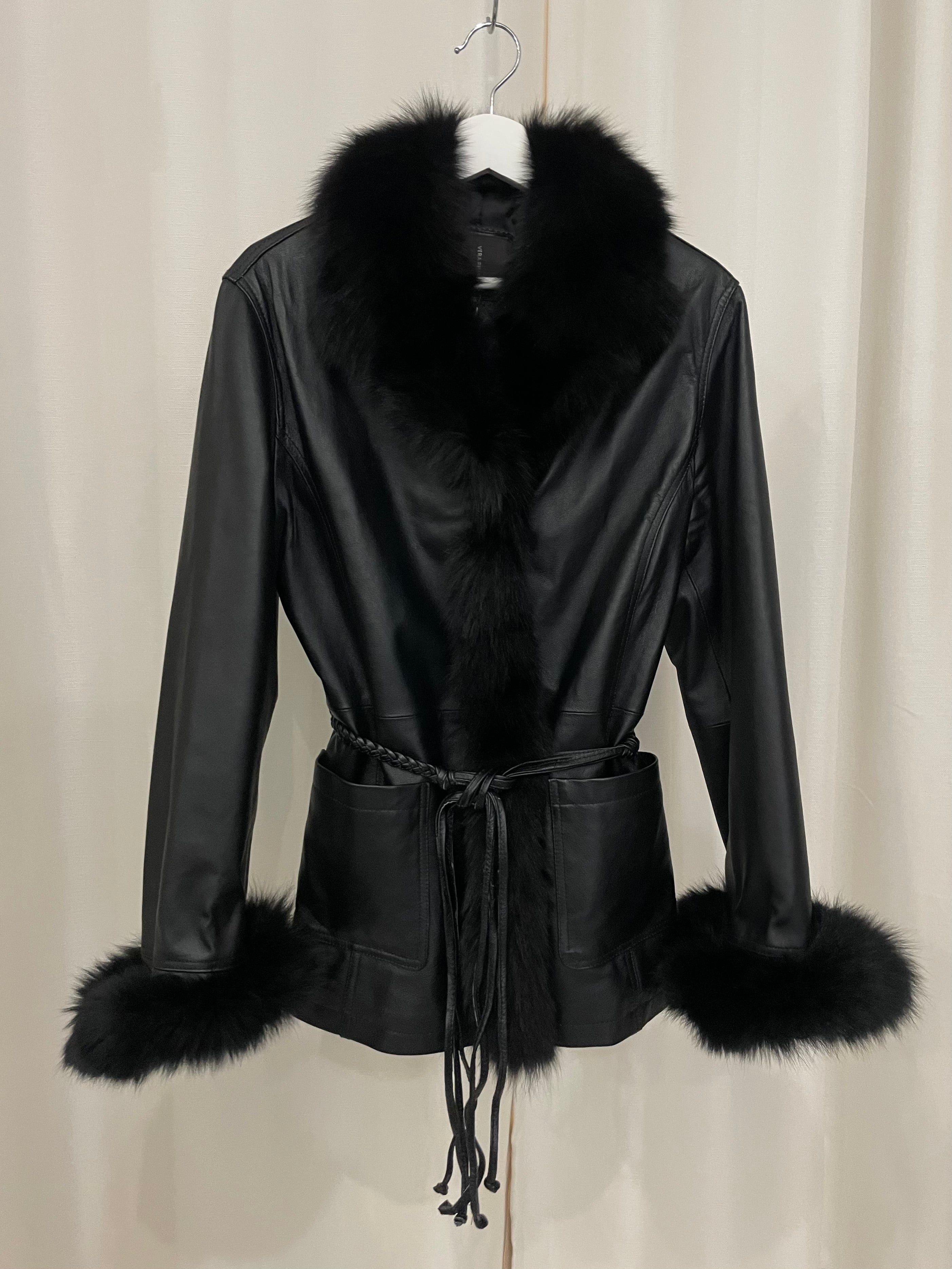 Fur trim nahkatakki