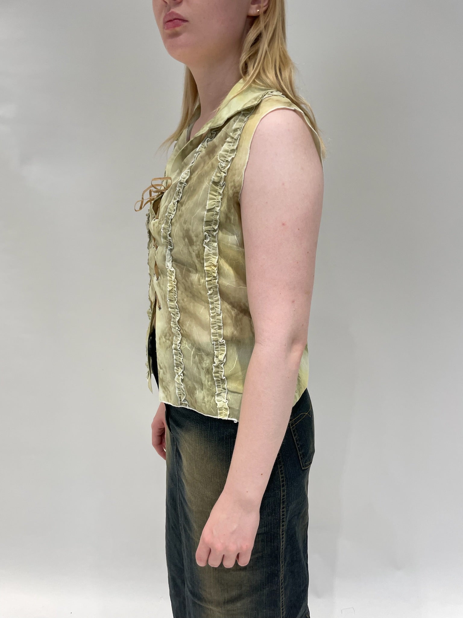 Kauluksellinen toppi