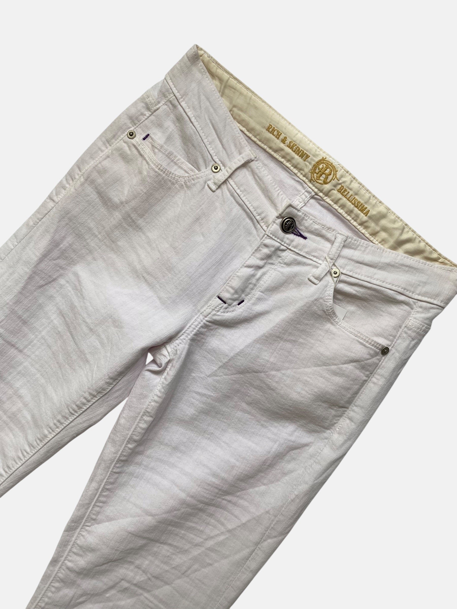 Valkoiset bootcut farkut