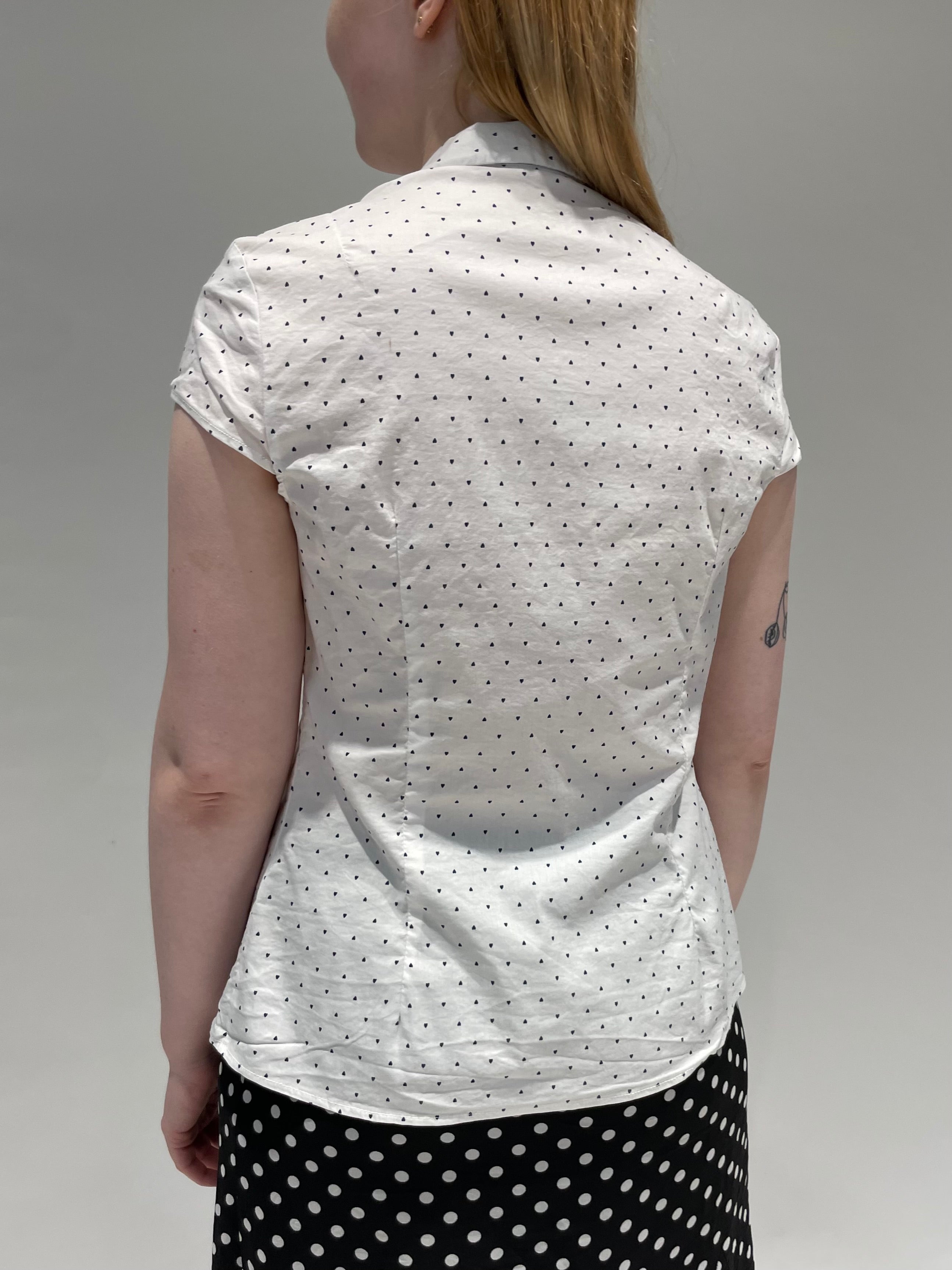 Lyhythihainen kauluspaita