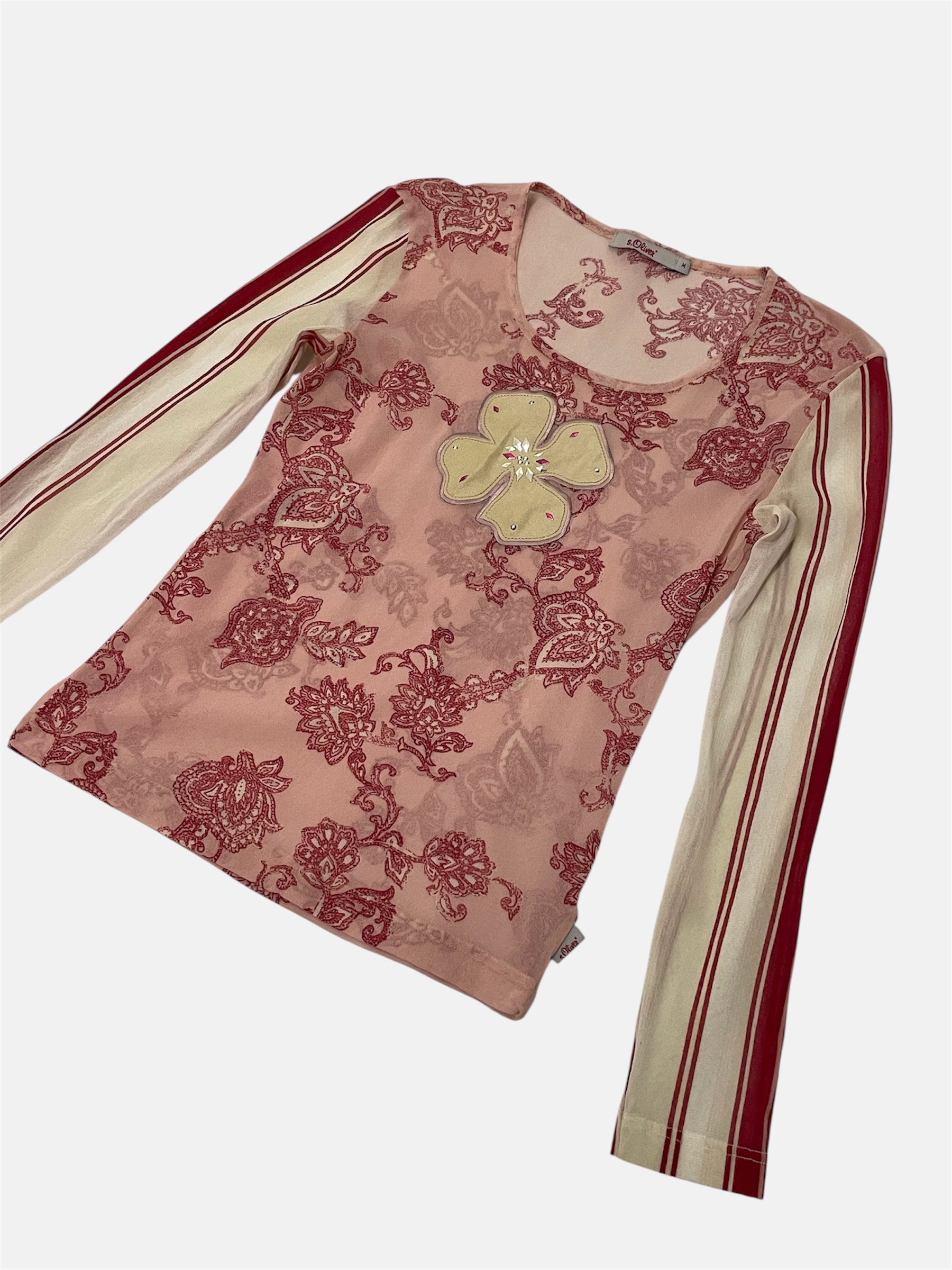 Vaaleanpunainen kuviollinen pusero